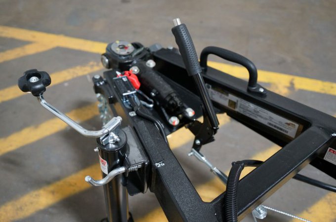 Boreas off-road chassis and suspension